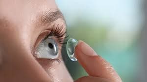 ANMAT Prohíbe Lentes de Contacto y Soluciones Oculares