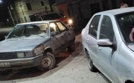 Choque en Necochea: un conductor con 2.59 g/l de alcohol impactó contra un auto estacionado