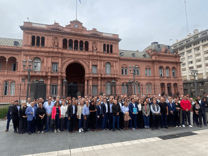 Rojas se sumó al reclamo federal y advirtió que la crisis “está fundiendo a los municipios”