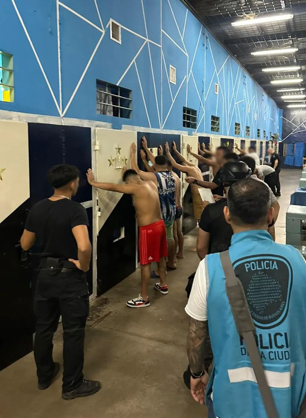 Desarticulan banda de sextorsión y captación de menores operando desde cárceles de Sierra Chica y Merlo