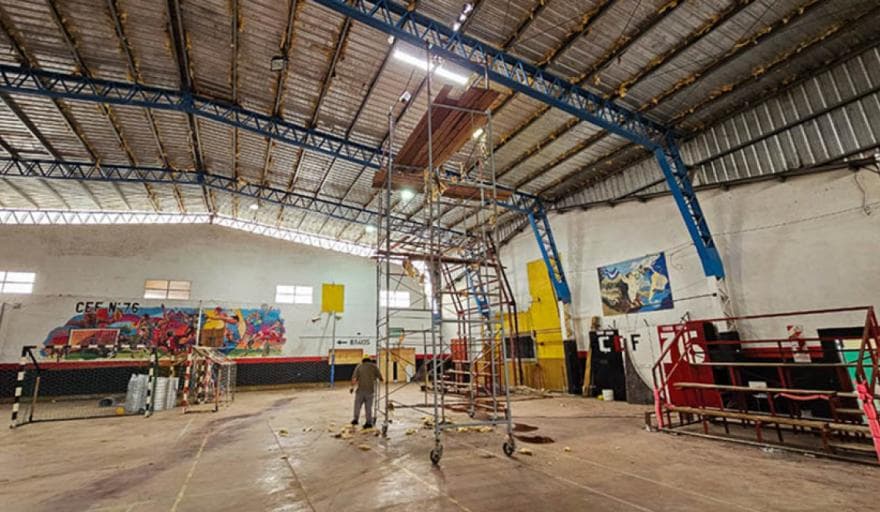 Reabren el SUM del CEF Nº 76 de Quequén tras la reparación del techo