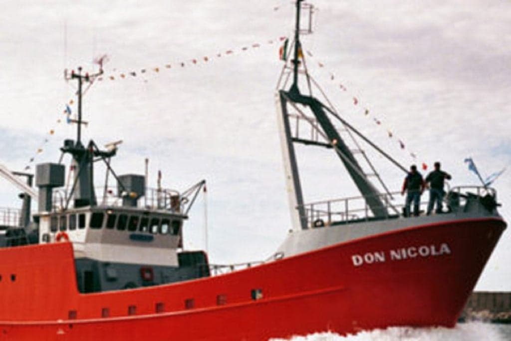 Investigan al capitán de un barco y a un médico por la muerte de un marinero en altamar