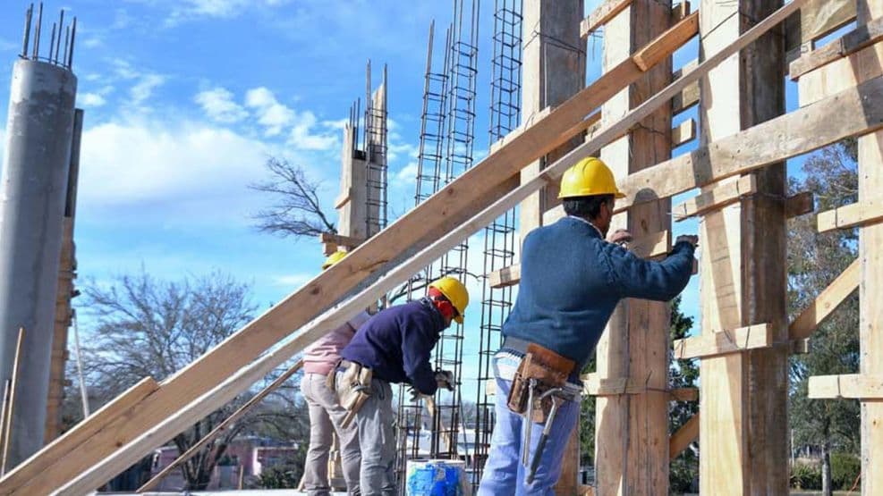 UOCRA acordó un aporte empresario del 2 por ciento para financiar beneficios sociales de los trabajadores