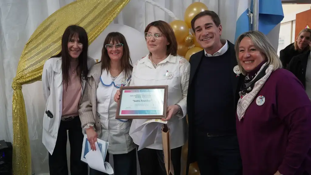 El CEC Nº 801 ya lleva el nombre “Juana Azurduy”
