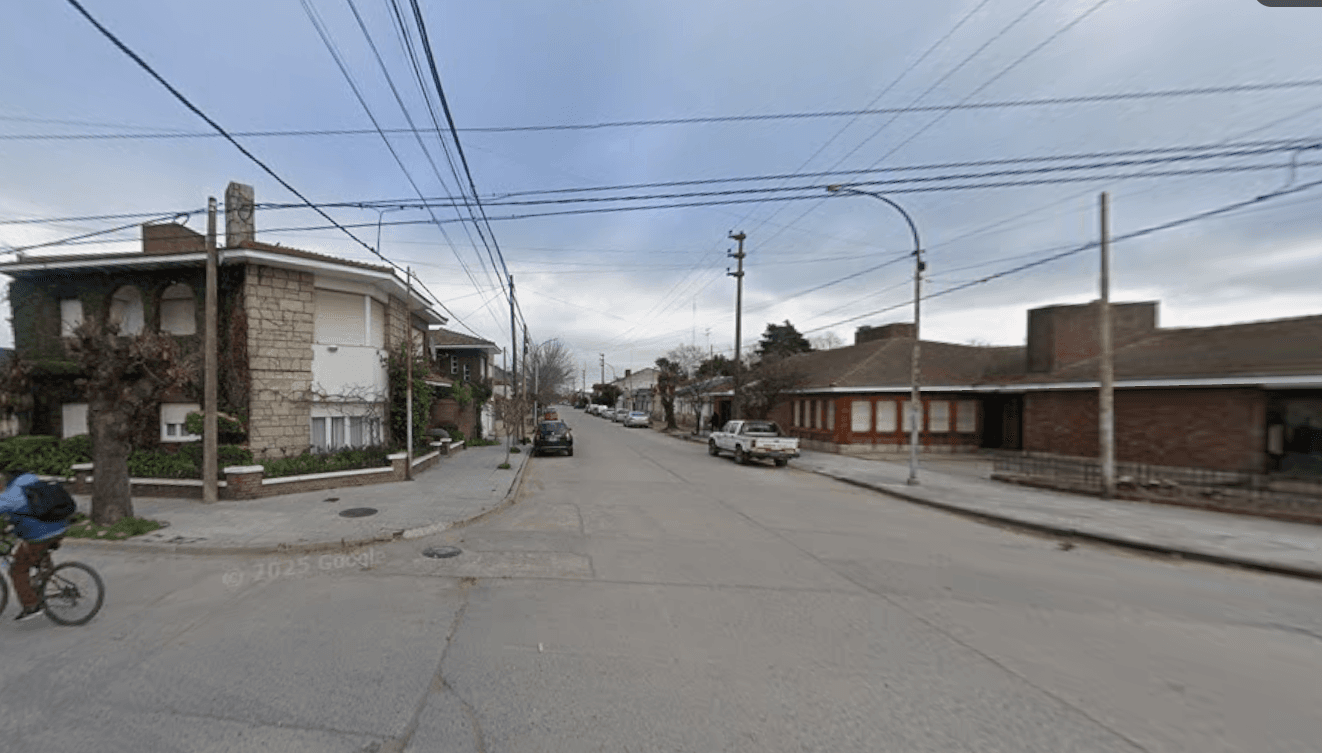 Violento asalto en pleno centro: maniataron a las víctimas y permanecieron casi tres horas en la vivienda