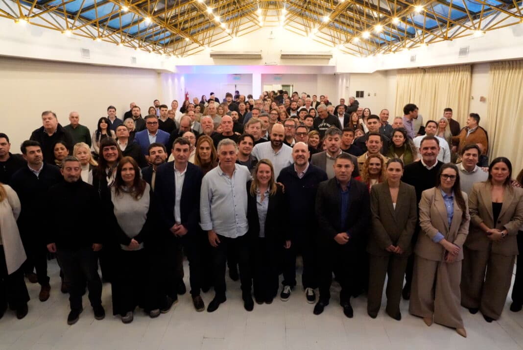 La Libertad Avanza reúne a más de 400 concejales bonaerenses para unificar su agenda municipal