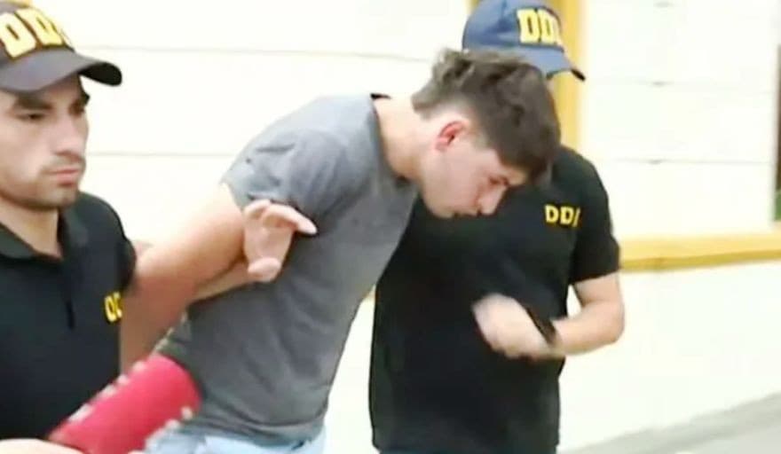Perpetua para el expolicía que asesinó a su padre, su madrastra y su hermano de 11 años