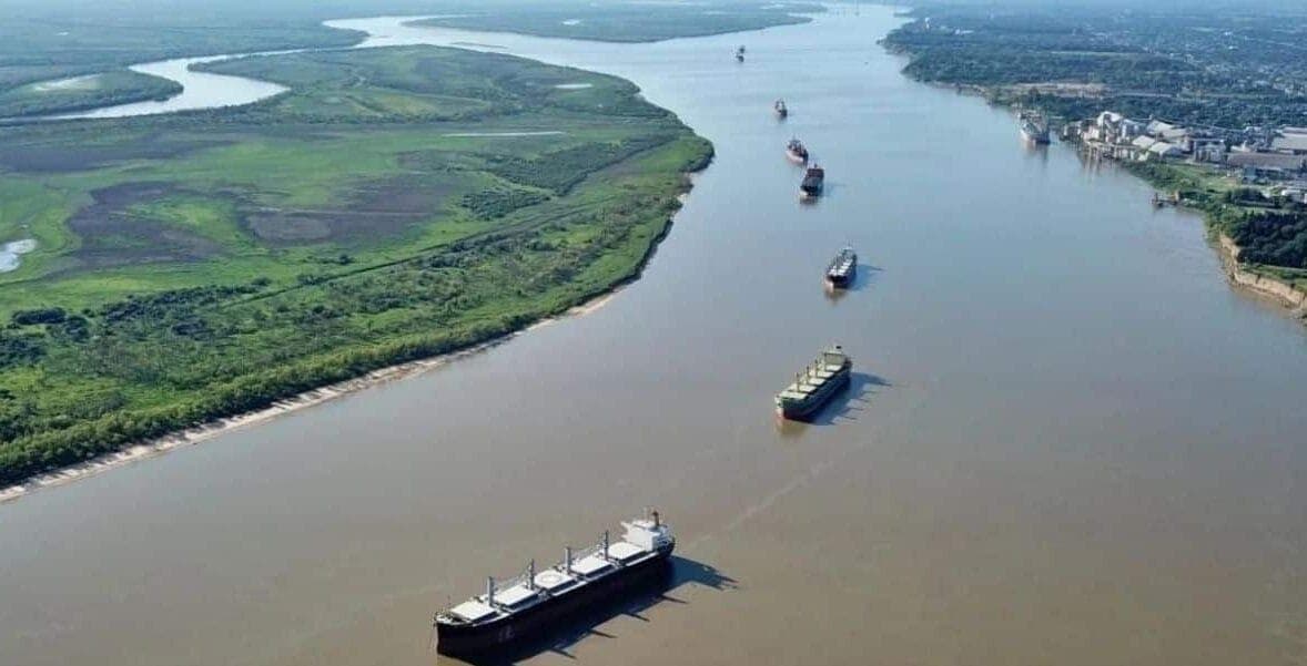Exportadores presionan para que se adjudique la licitación de la hidrovía