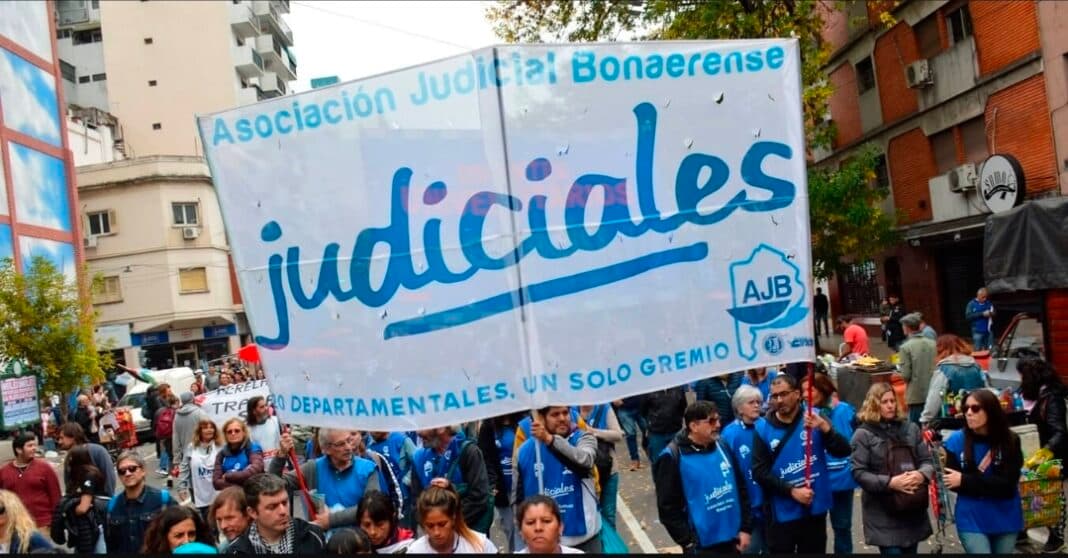 La AJB convoca a un paro en toda la provincia y profundiza el conflicto con la Suprema Corte