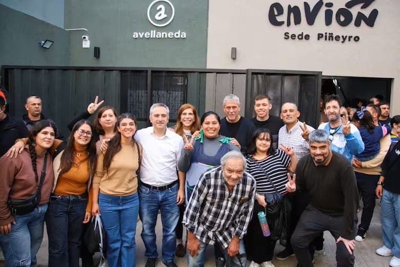 Larroque impulsa a Ferraresi como candidato a gobernador y se recalienta la interna del PJ bonaerense