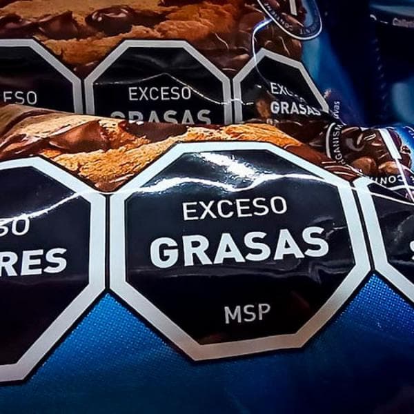 El gobierno impulsa la derogación de la Ley de Etiquetado Frontal