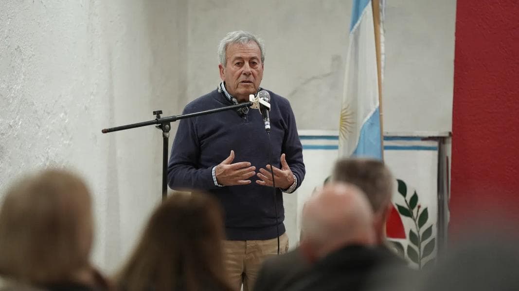 Molina asumió la conducción de la UCR y pidió una oposición “no destructiva”