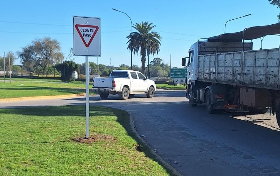 Operativo de seguridad en el acceso al Puente Colgante de Necochea