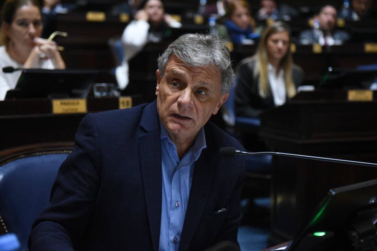 Pulti apuntó contra Montenegro tras su regreso: “Mar del Plata está abandonada”
