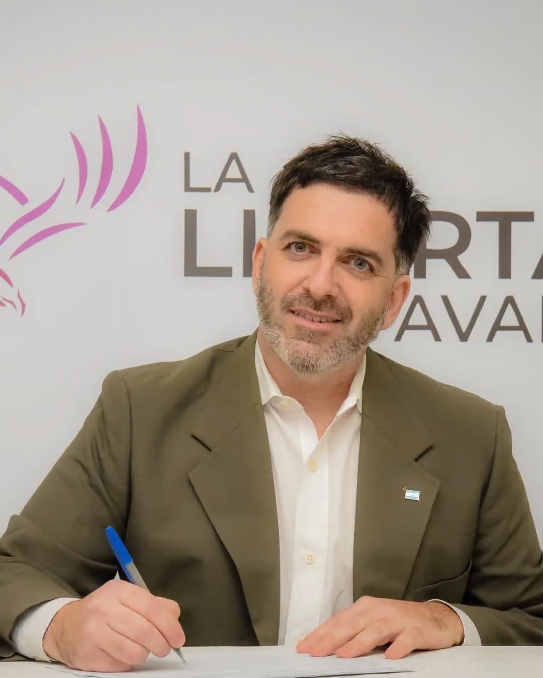 Caballero defendió la prohibición de los cuidacoches y reclamó avances con el nuevo pliego de colectivos